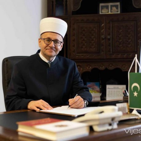 Muftija Dedović za Vijesti.ba: Prava se ne dobijaju šutnjom