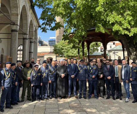 Delegacija Starog Grada posjetila Begovu džamiju povodom Dana općine