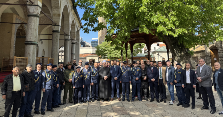 Delegacija Starog Grada posjetila Begovu džamiju povodom Dana općine