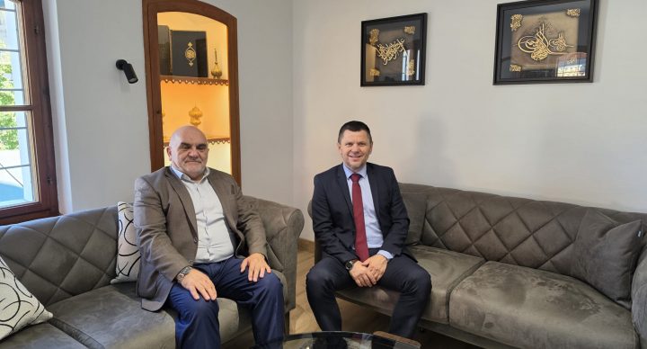 Muftija Dudić u posjeti Gazijinom vakufu