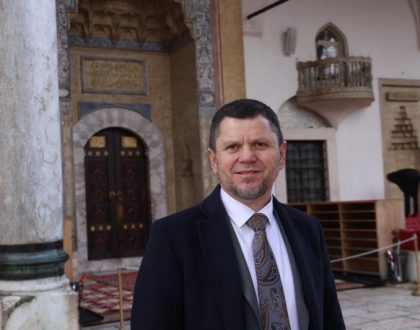 Senaid Zajimović: Pun stadion, prazan trg